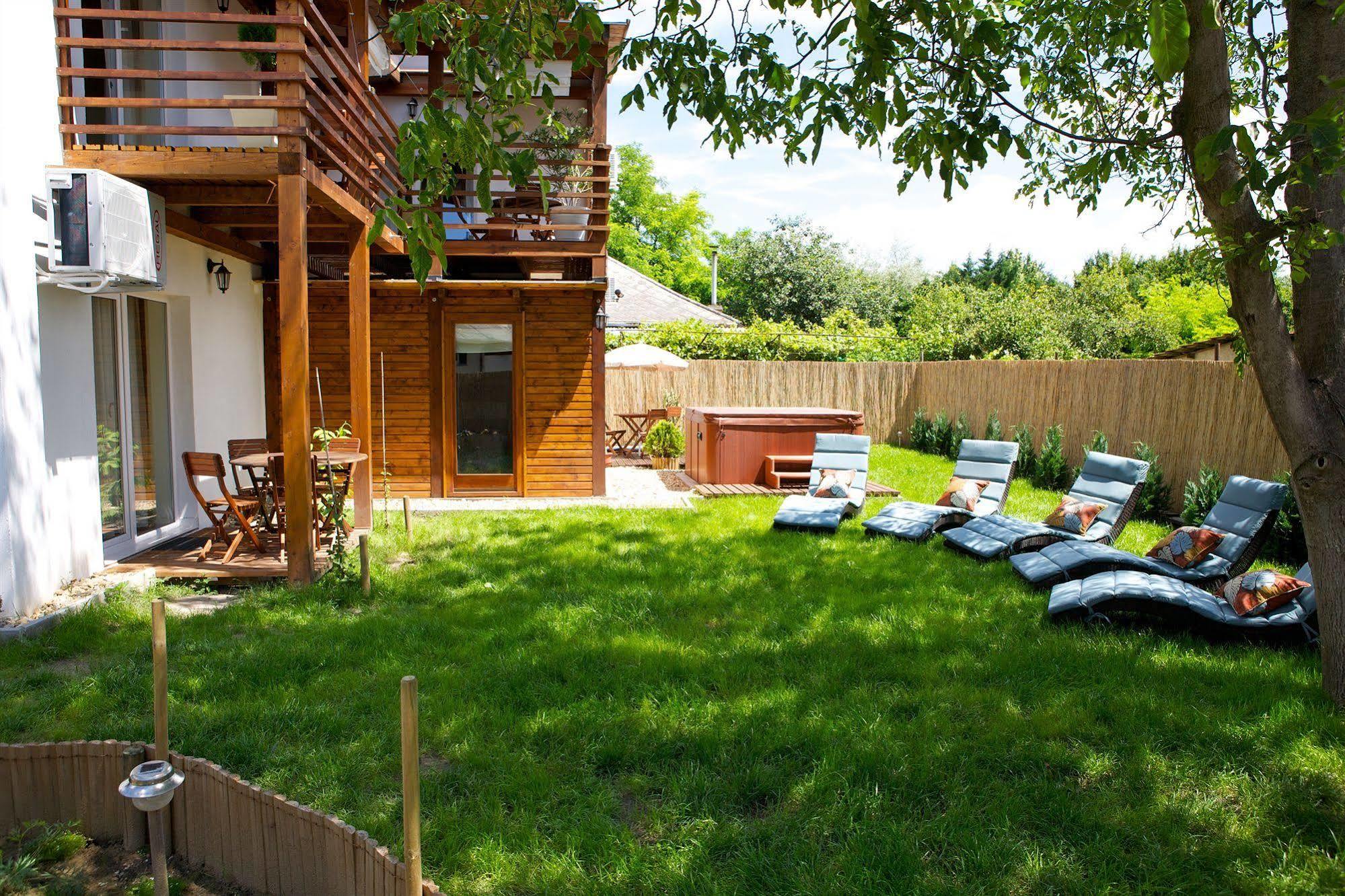 Sunset Apartments Hajdúszoboszló Екстериор снимка